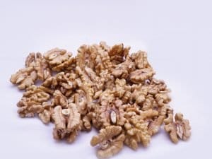 Chilean walnut kernels medium