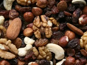 nuts-3841539_1920
